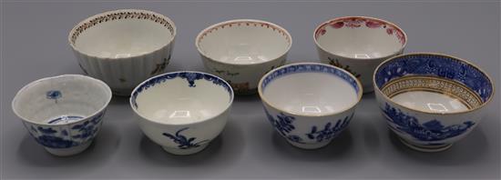 Worcester Fence pattern tea bowl and a small quantity of early Chinese and English tea wares (faults/repairs)(-)